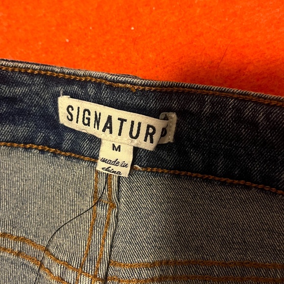 Signature8 (sold by Simons) rhinestones straight-leg high waist jeans NWT - Picture 7 of 11